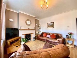 Lounge- click for photo gallery